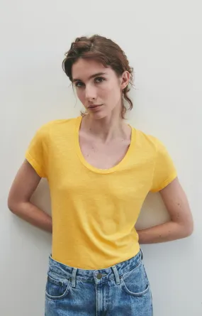 American Vintage U Collar Jacksonville Short Sleeve Tee in Butter Cup